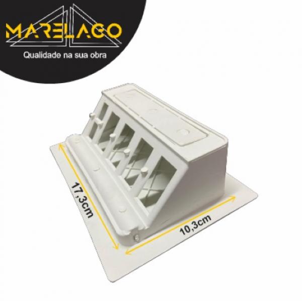 CAIXA DE TOMADA P/ EMBUTIR EM MESA + 4 MÓDULOS TOMADAS BRANCO 1 PÇ